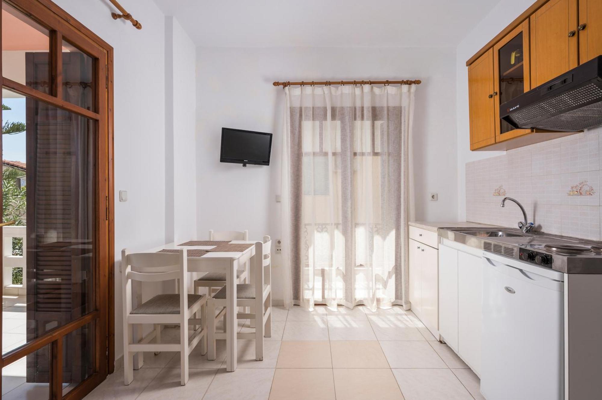 Captain Michalis Apartments Galatás 외부 사진