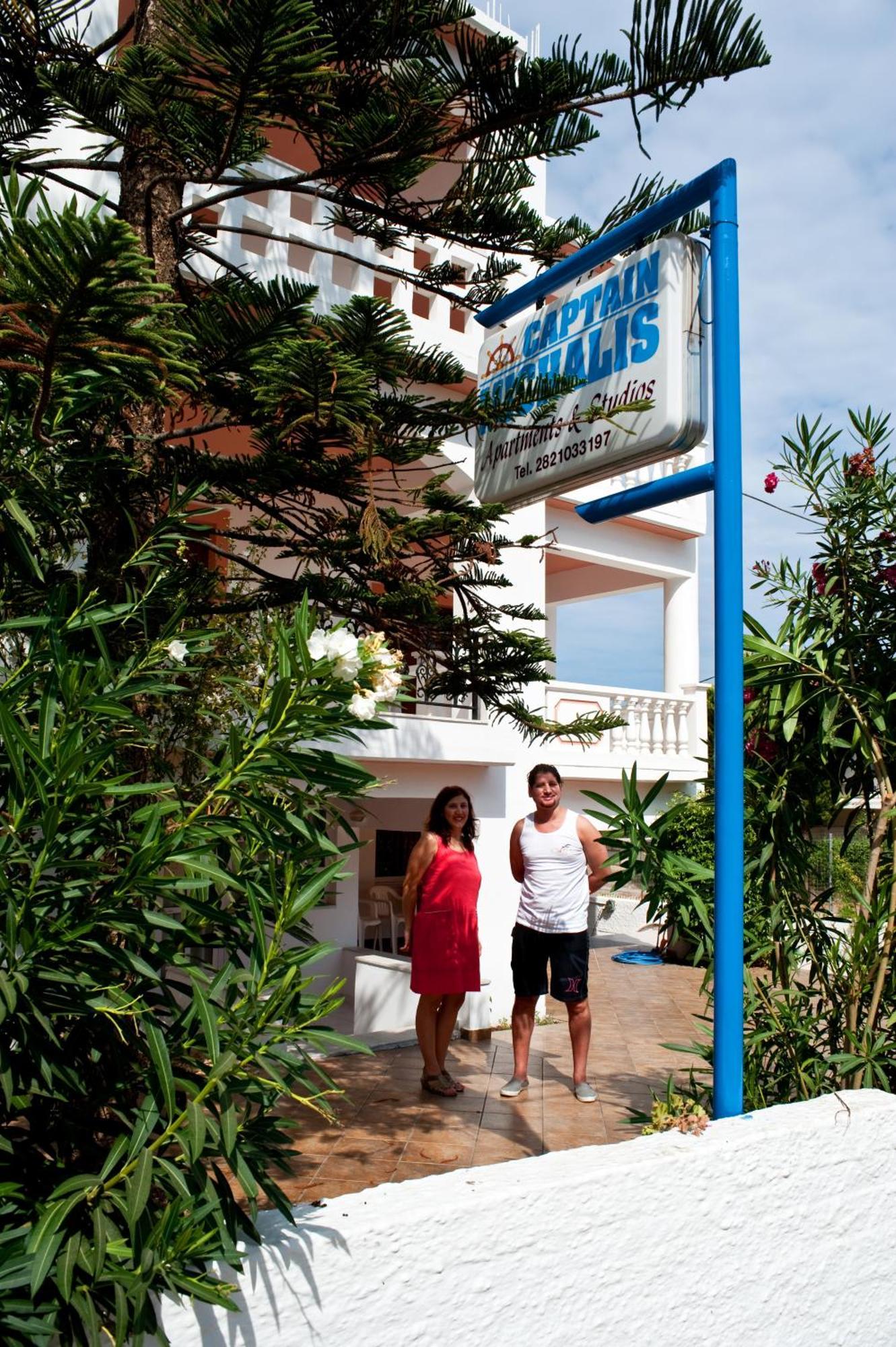 Captain Michalis Apartments Galatás 외부 사진