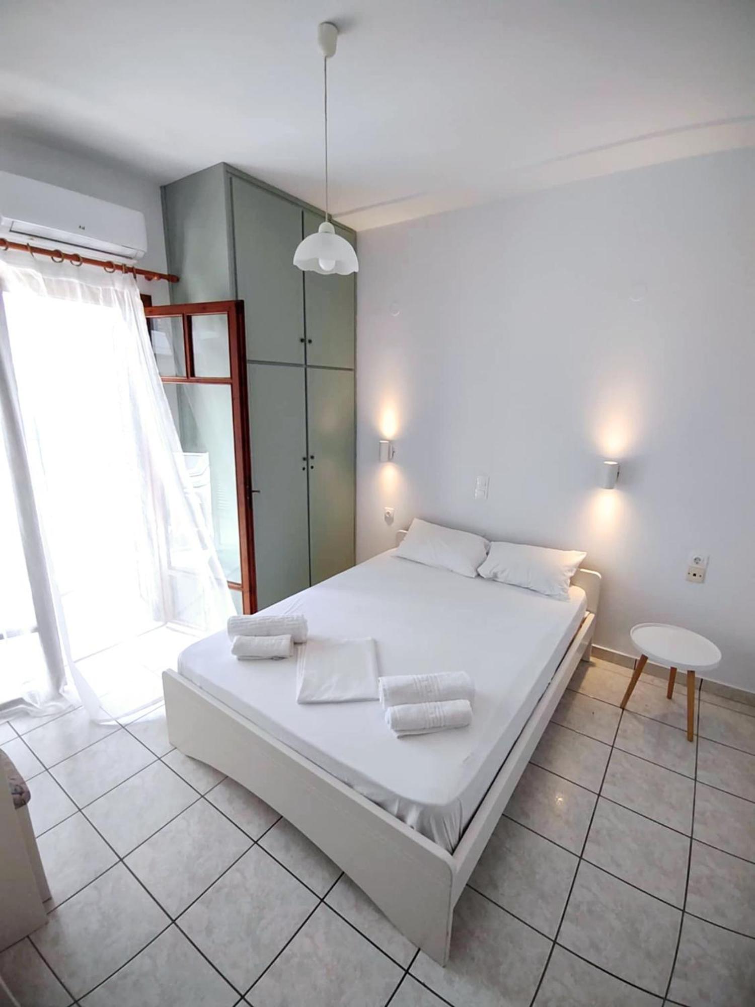 Captain Michalis Apartments Galatás 외부 사진