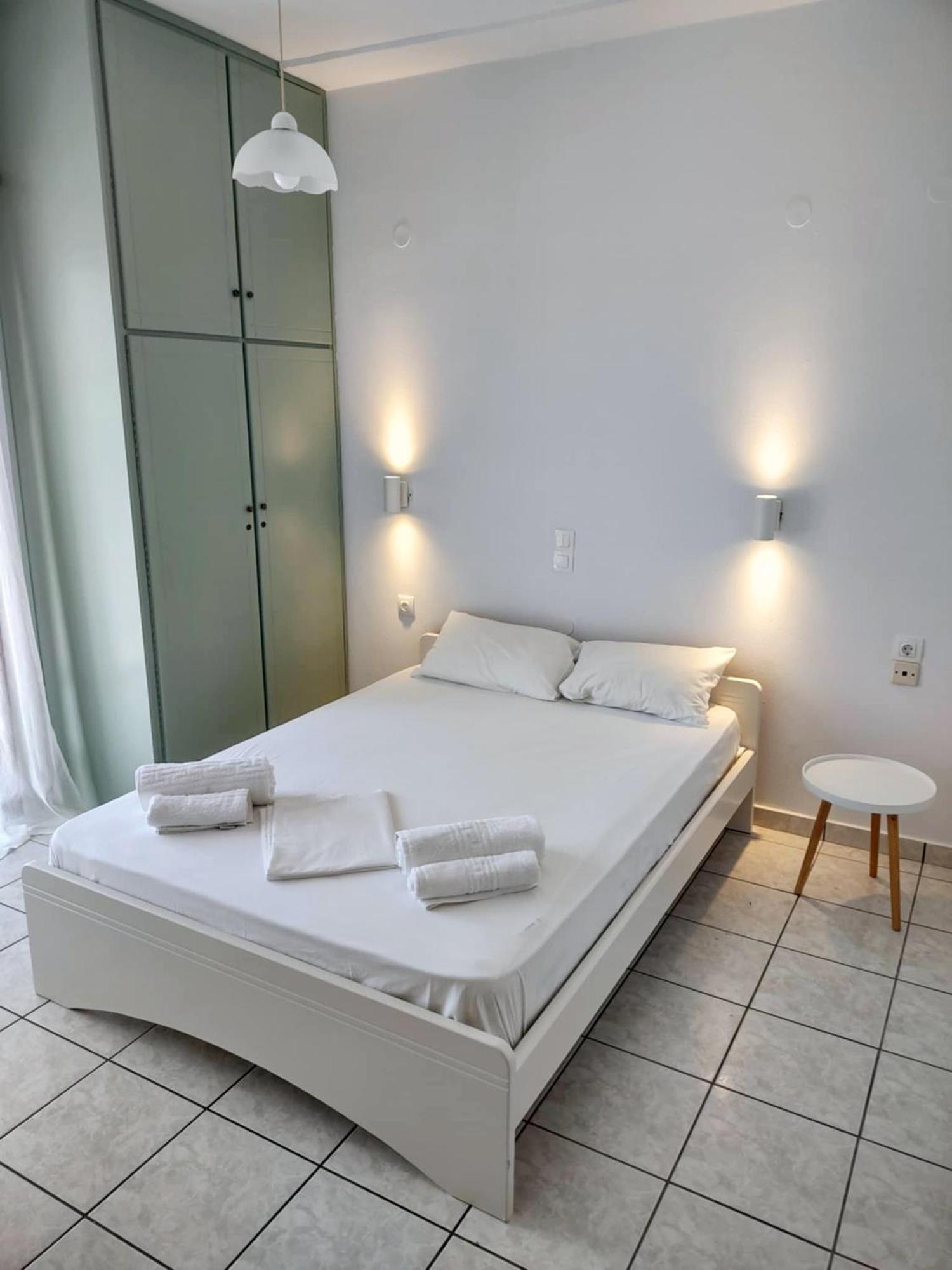 Captain Michalis Apartments Galatás 외부 사진